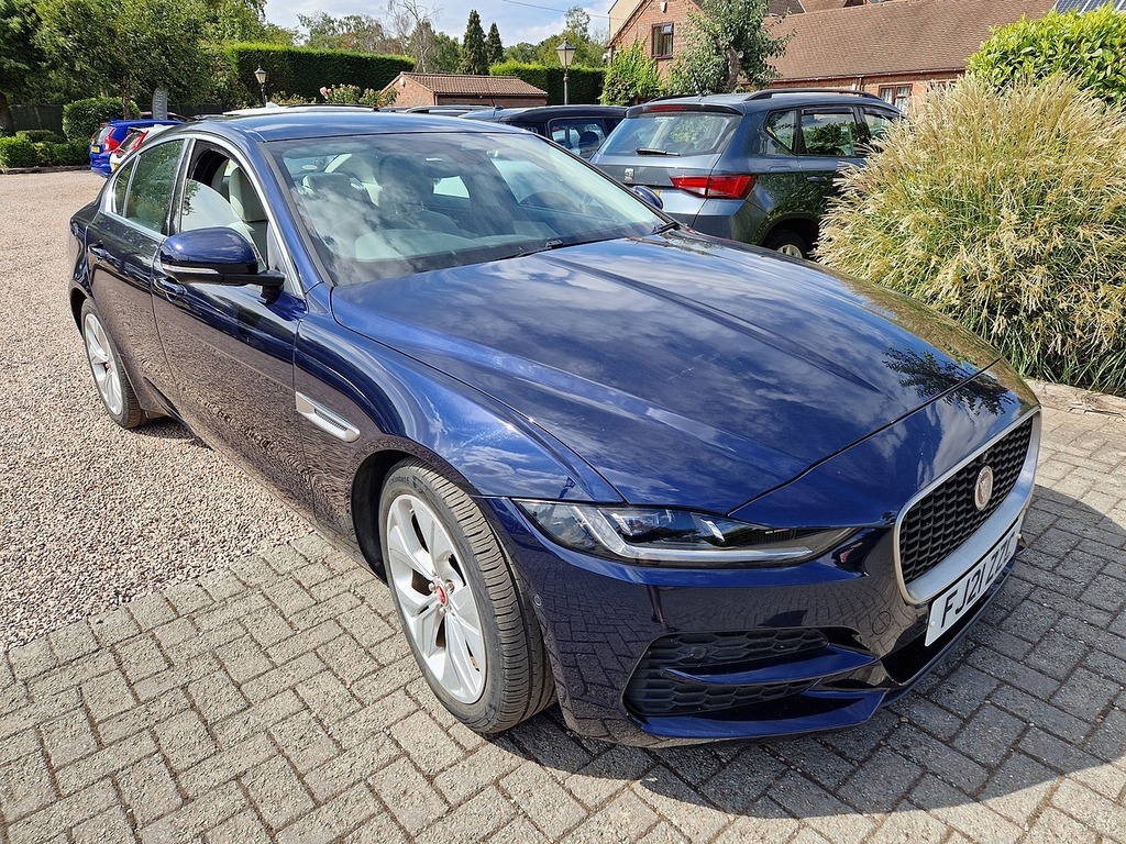 Jaguar XE D200 Mhev S Blue #2