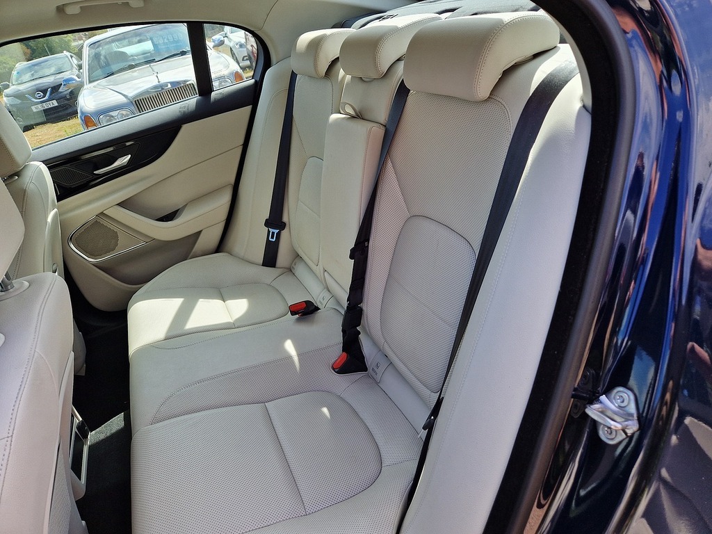 Jaguar XE D200 Mhev S Blue #6