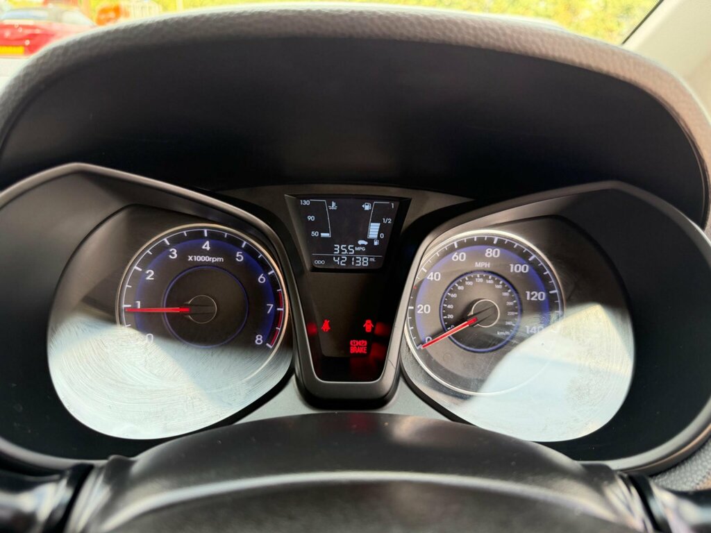 Hyundai Ix20 1.6 Crdi Active Euro 5 Ss Grey #20