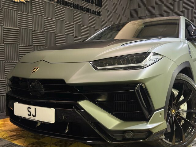 Lamborghini Urus S Black #27