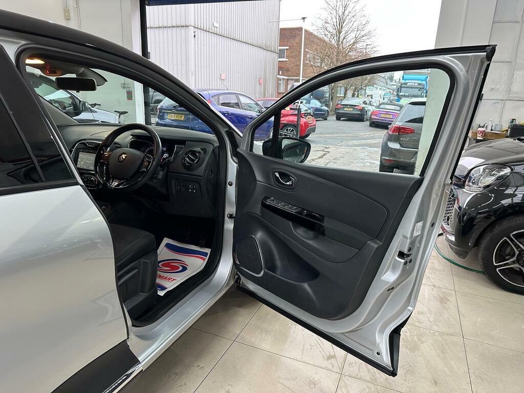 Renault Captur Dynamique Nav Dci Black #10