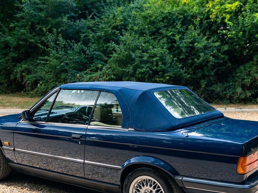 BMW 3 Series 320I E30 Blue #16