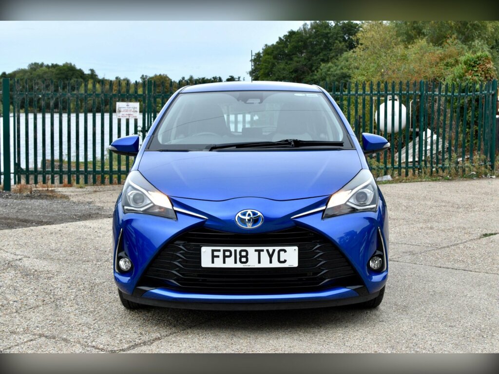 Toyota Yaris 1.5 Vvt-h Icon Tech Hatchback Hybrid E- Blue #3