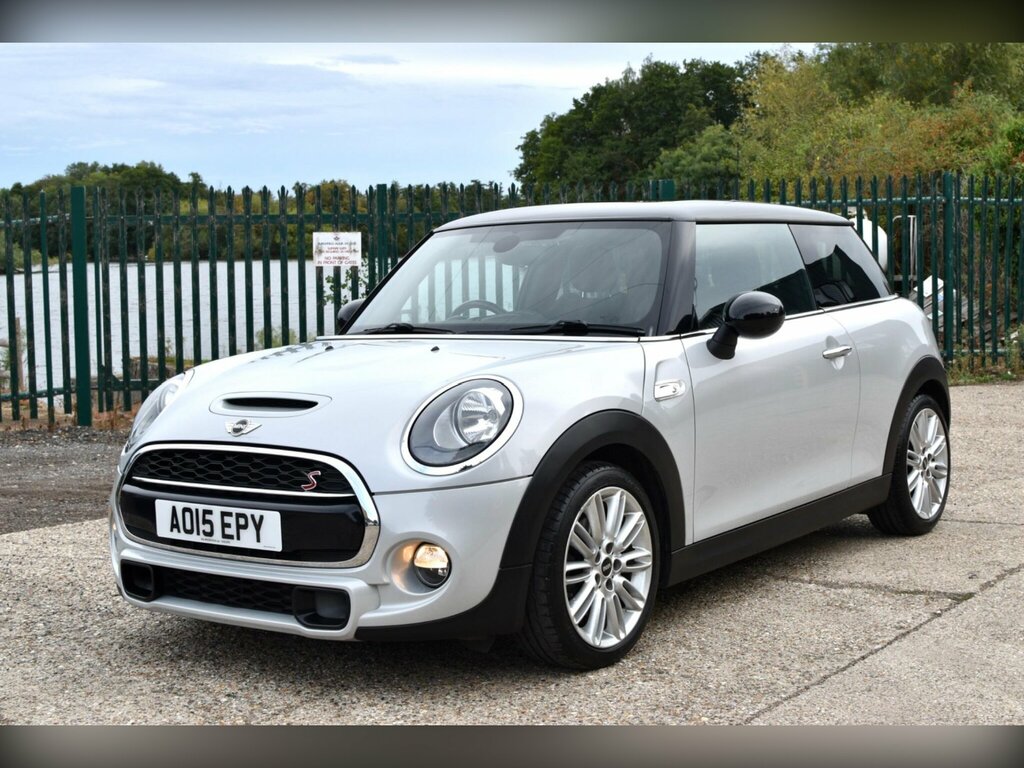 Mini Hatch 1.2 One White #16
