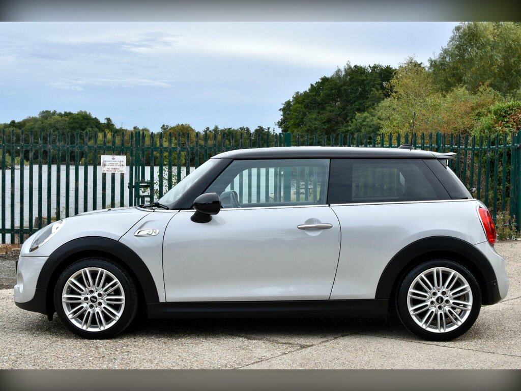 Mini Hatch 1.2 One White #24