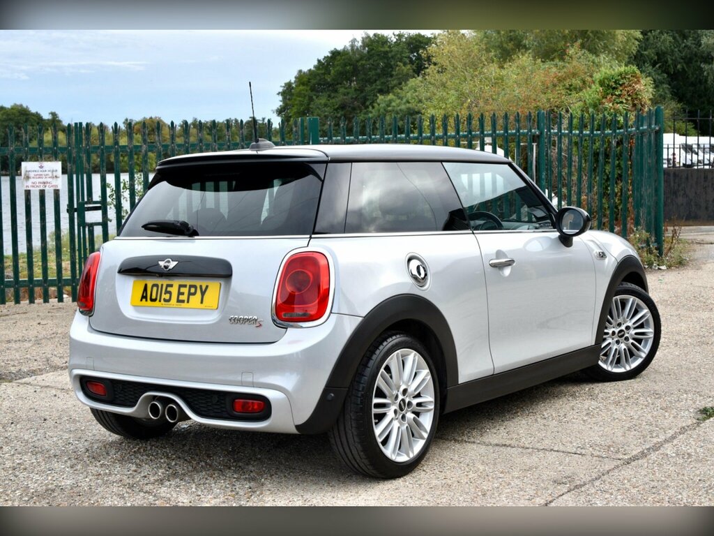 Mini Hatch 1.2 One White #28