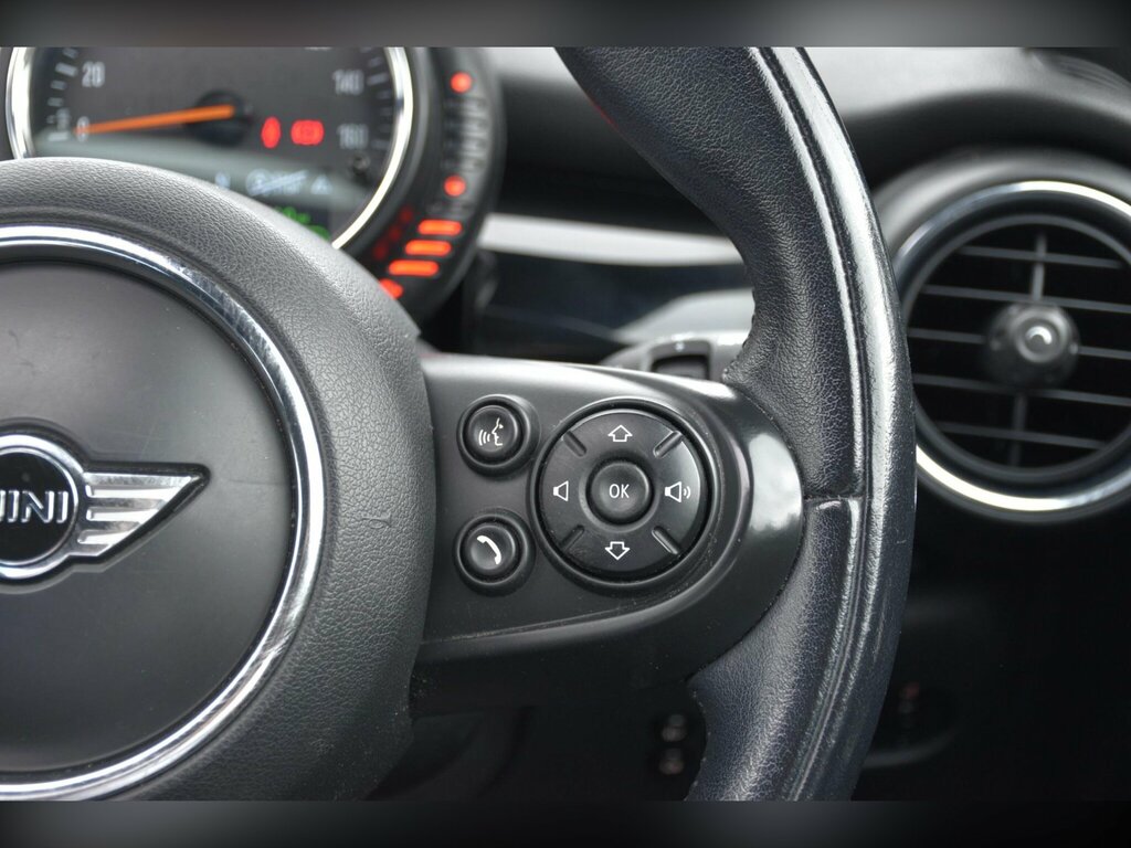Mini Hatch 1.2 One White #60