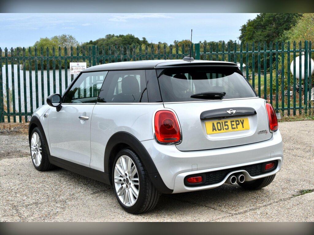 Mini Hatch 1.2 One White #22