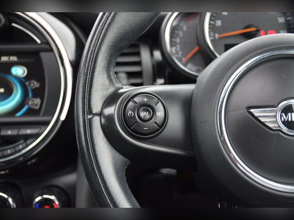 Mini Hatch 1.2 One White #59