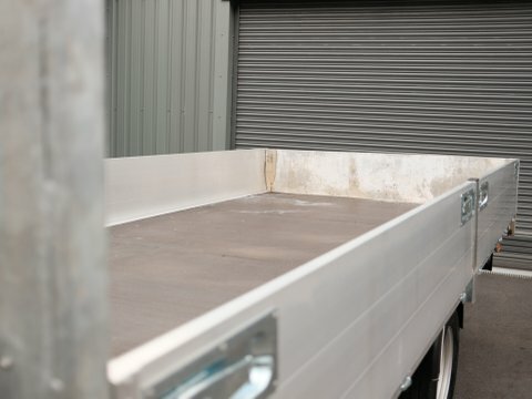 Isuzu N35.125t Dropside BD73ZWC White #5