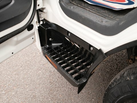 Isuzu N35.125t Dropside BD73ZWC White #4