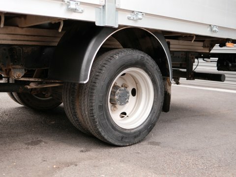 Isuzu N35.125t Dropside BD73ZWC White #6