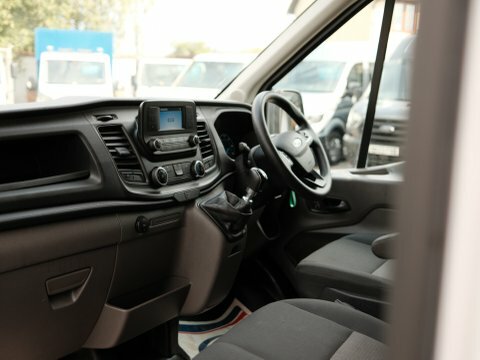 Ford Transit Custom 350 Leader C BK72GVA White #2