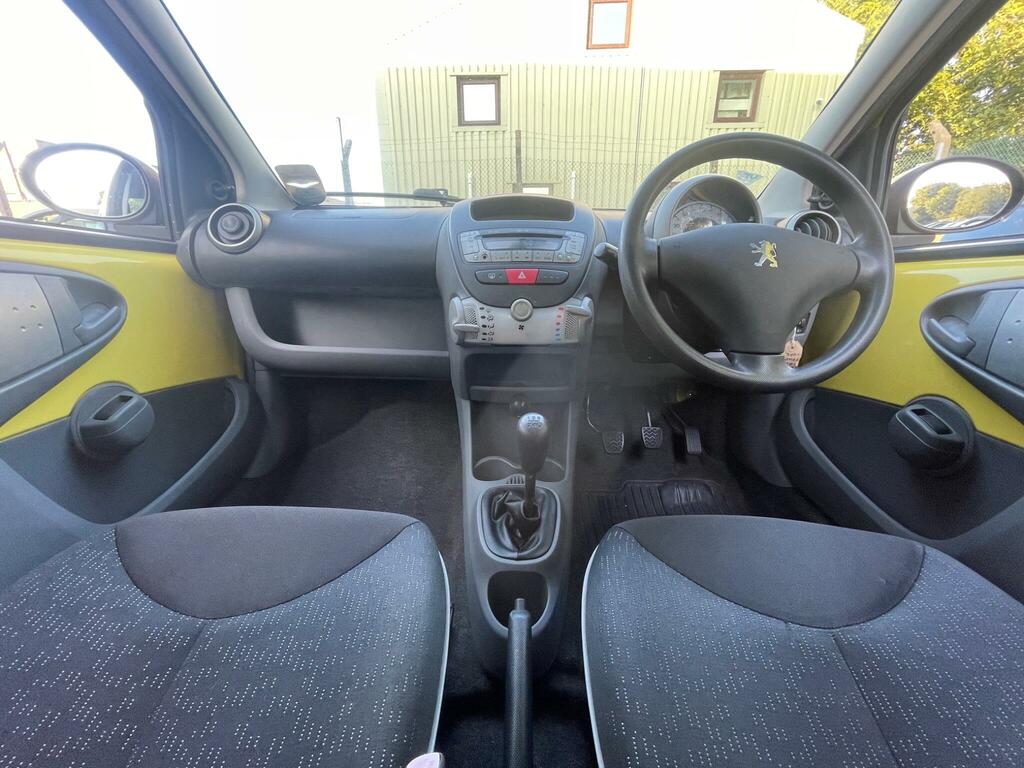 Peugeot 107 Petrol #4