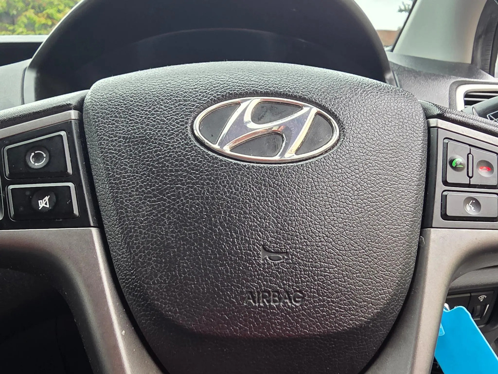 Hyundai I20 Active Red #7
