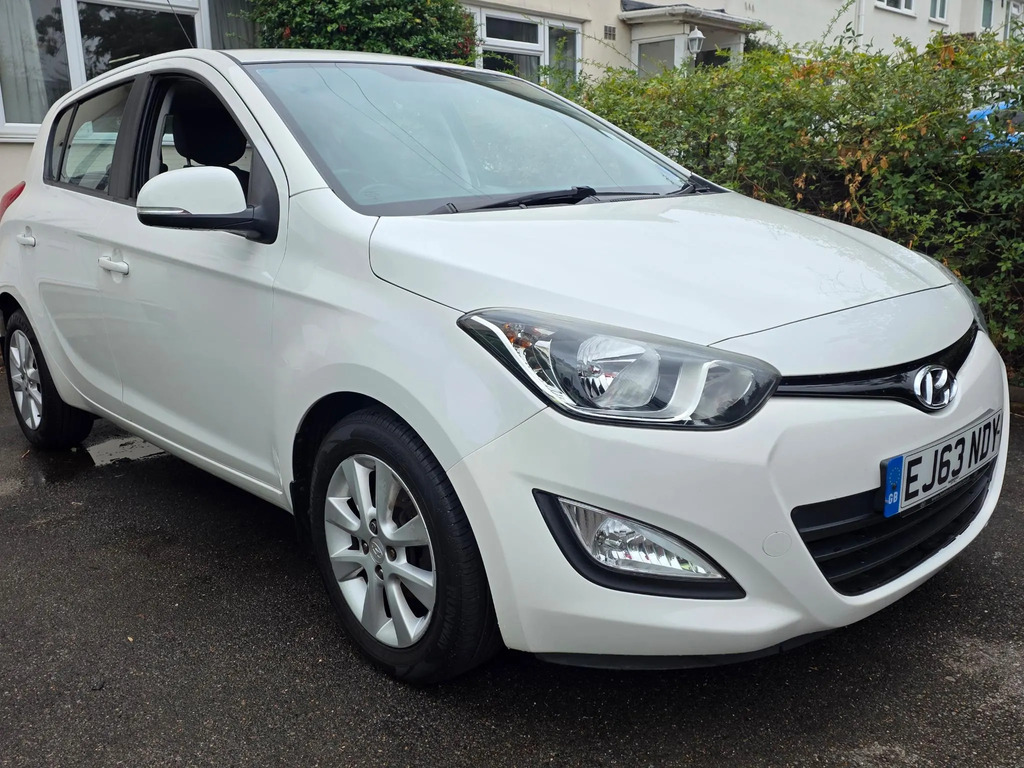 Hyundai I20 1.2 Active Hatchback Euro 5 85 White