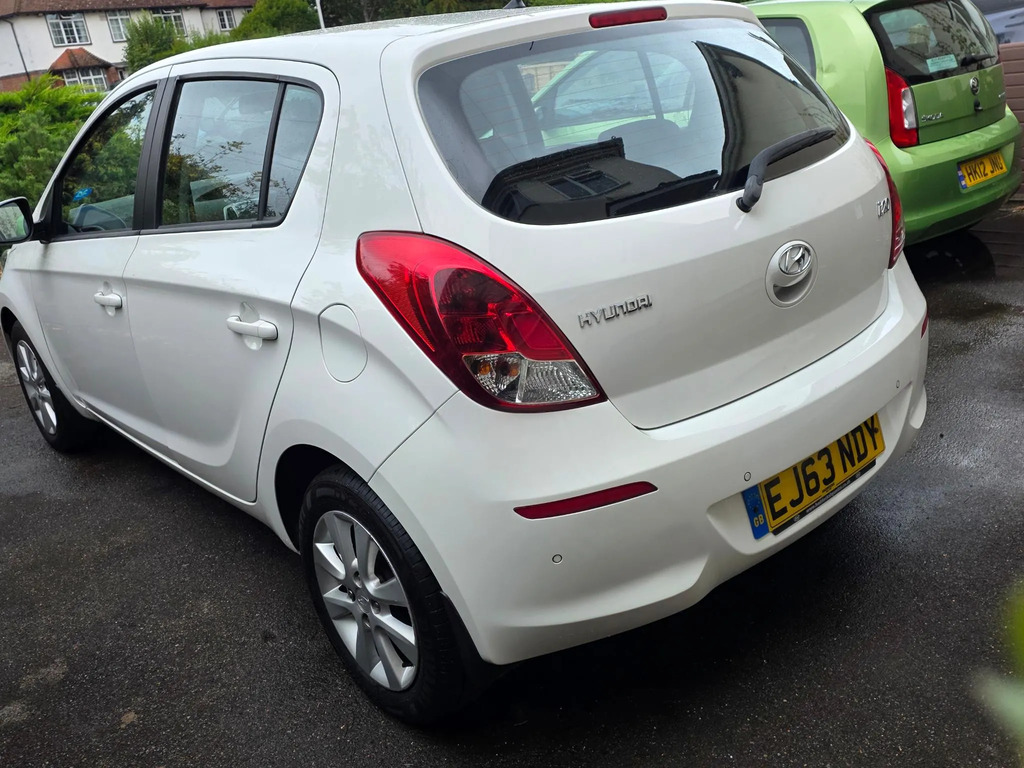 Hyundai I20 Active Red #35