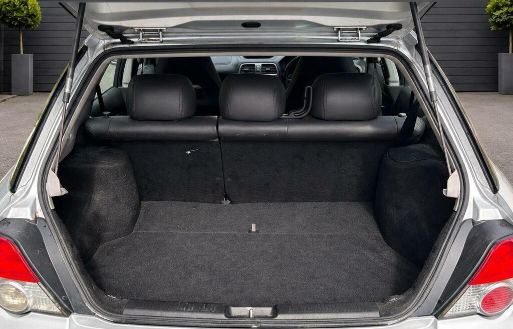 Subaru Impreza Hatchback 2.0 Grey #24
