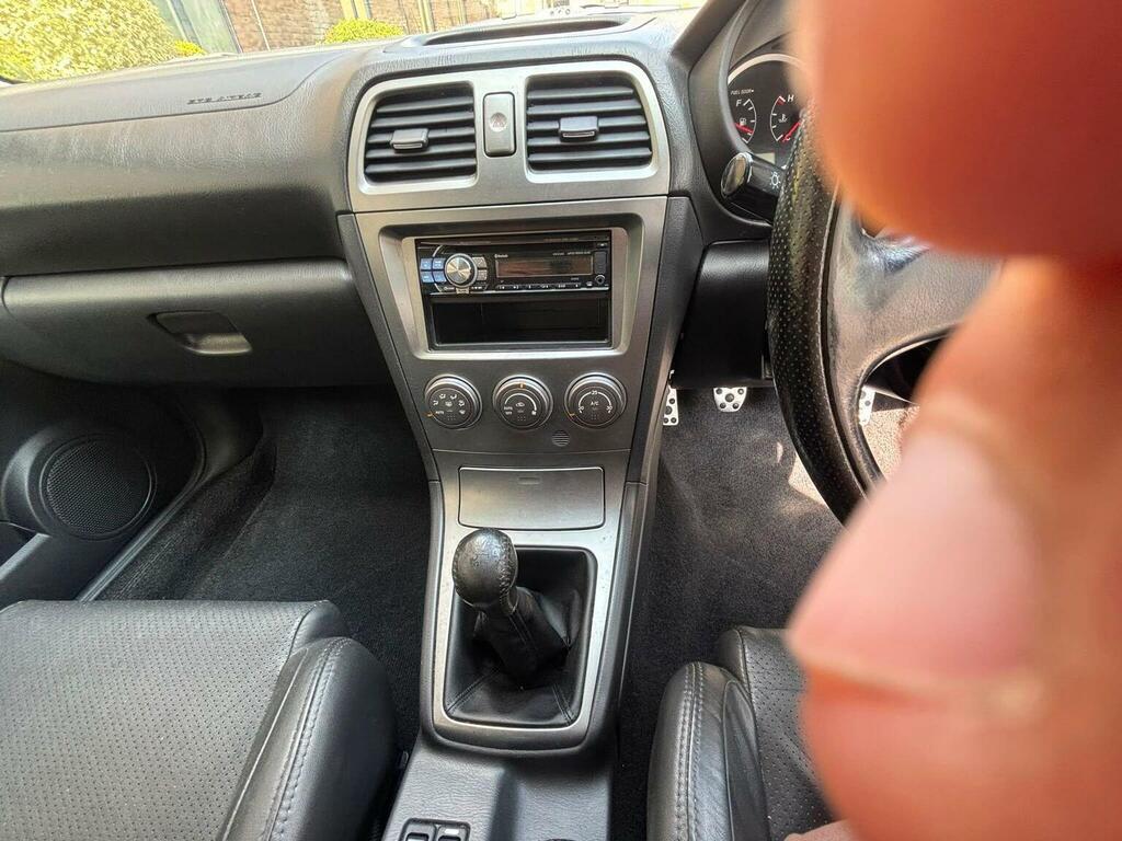 Subaru Impreza Hatchback 2.0 Grey #33