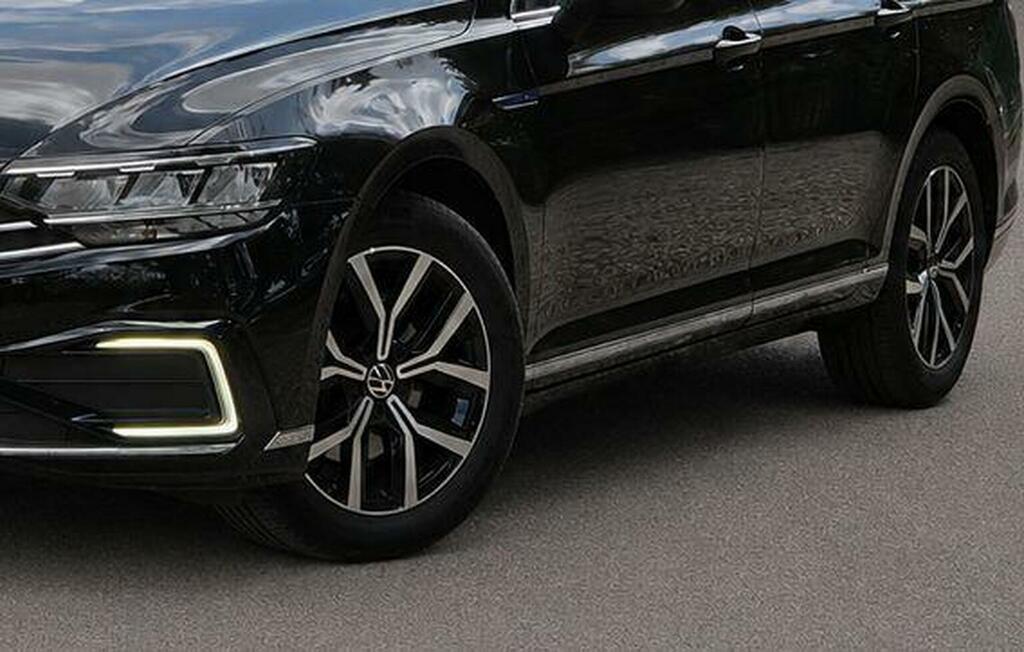 Volkswagen Passat Sel Grey #18