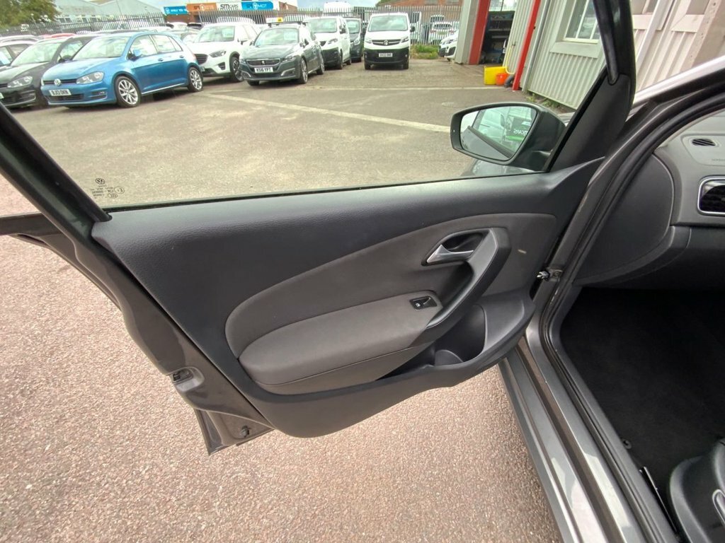 Volkswagen Polo 1.4L Se Grey #5
