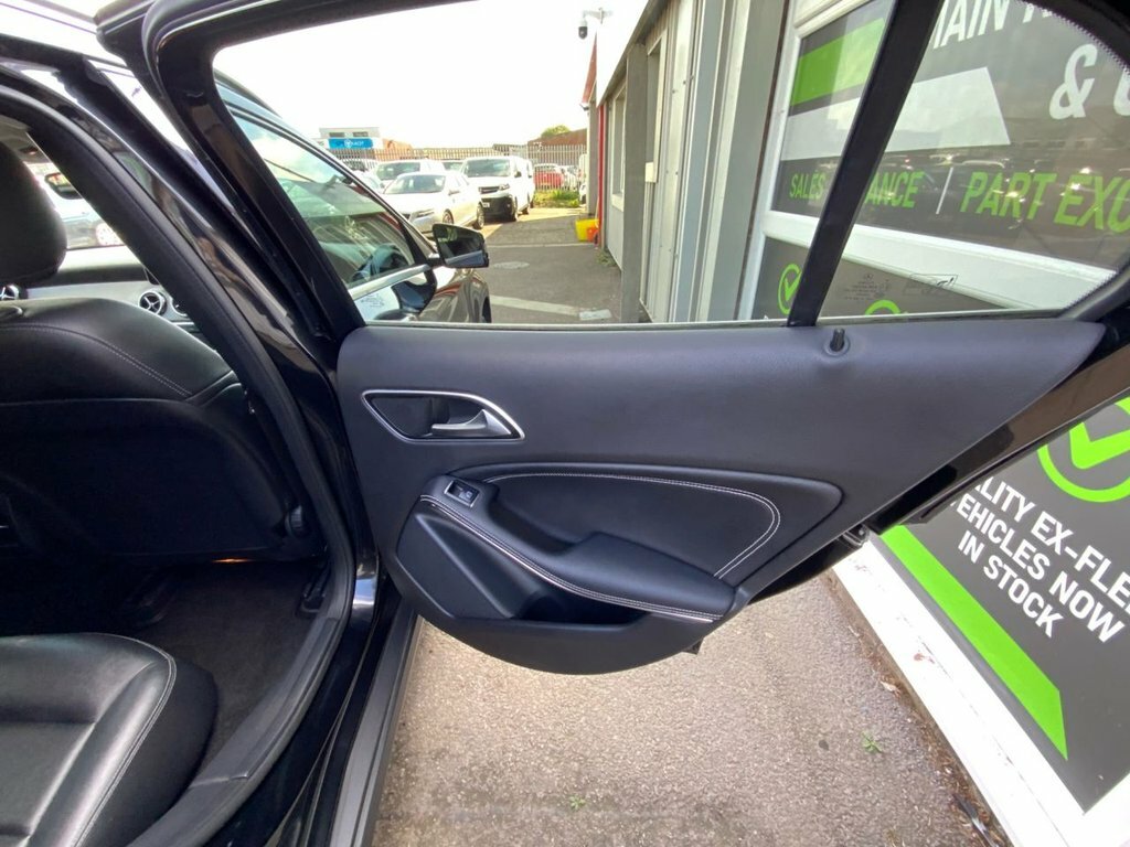 Mercedes-Benz GLA Class 2.1L Sport HK17ELH Black #4