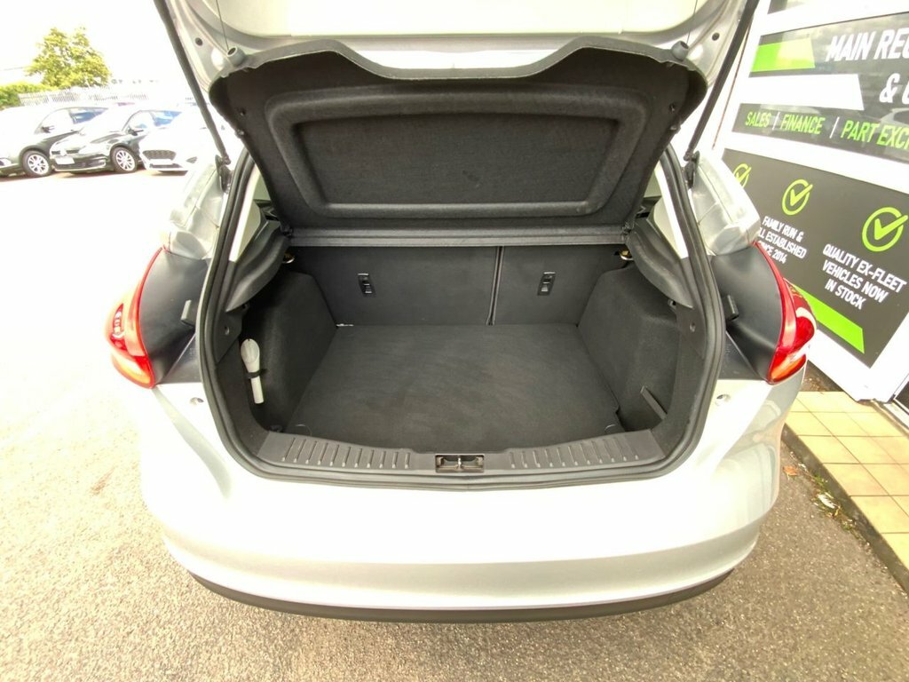Ford Focus 1L Zetec AF66YZP Silver #6