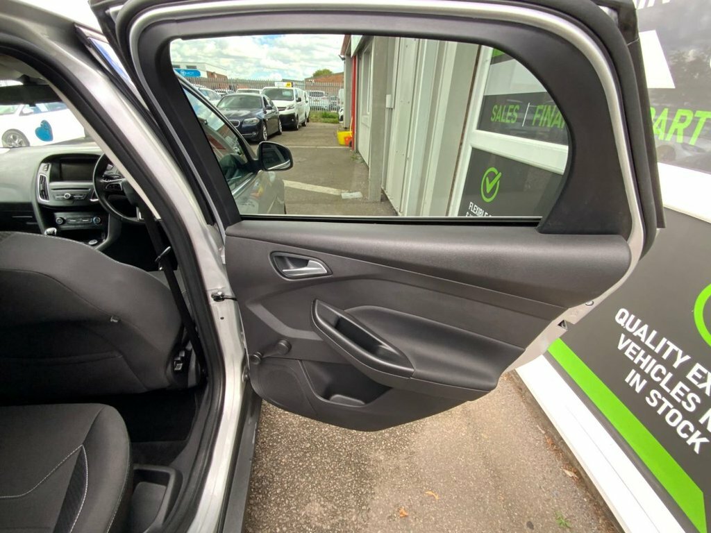 Ford Focus 1L Zetec AF66YZP Silver #5