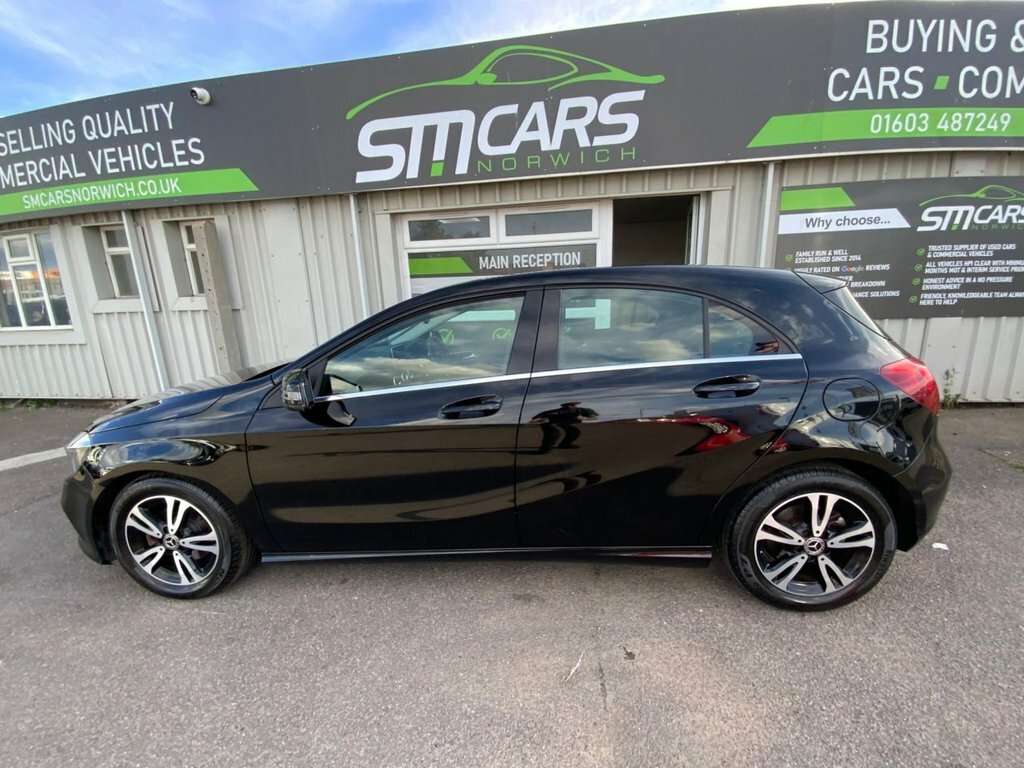 Mercedes-Benz A Class 1.5L Se Black #2