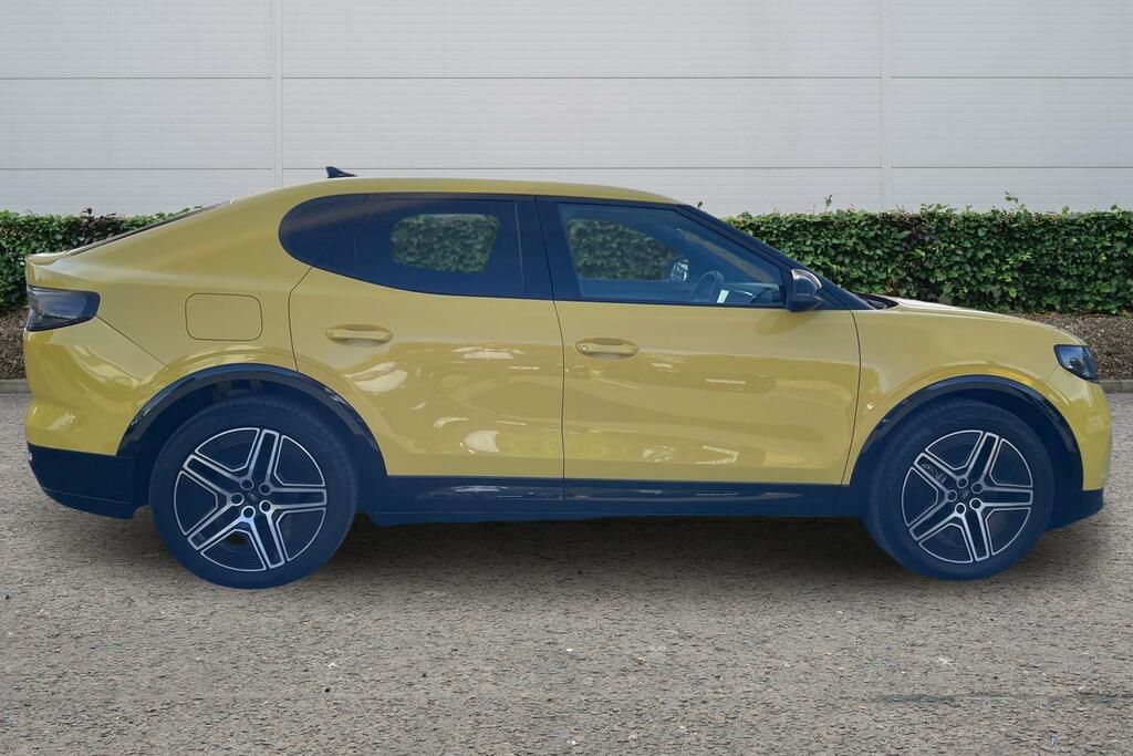 Ford Capri Ford Capri Estate 250Kw Premium 79Kwh Awd Yellow #3