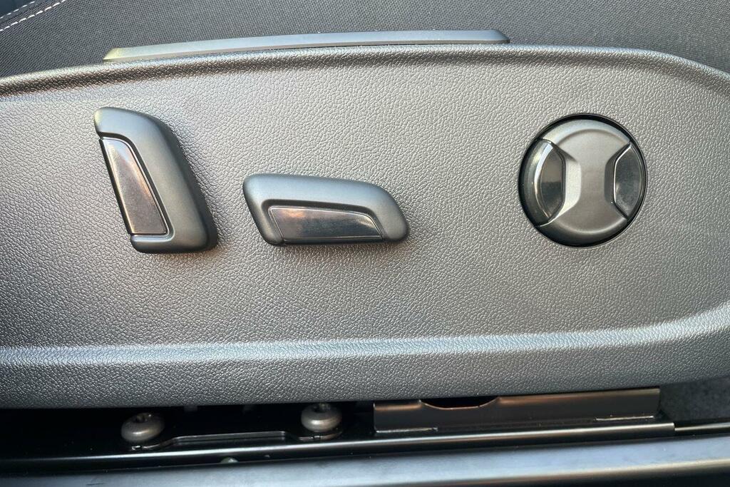 Ford Explorer Style Grey #26