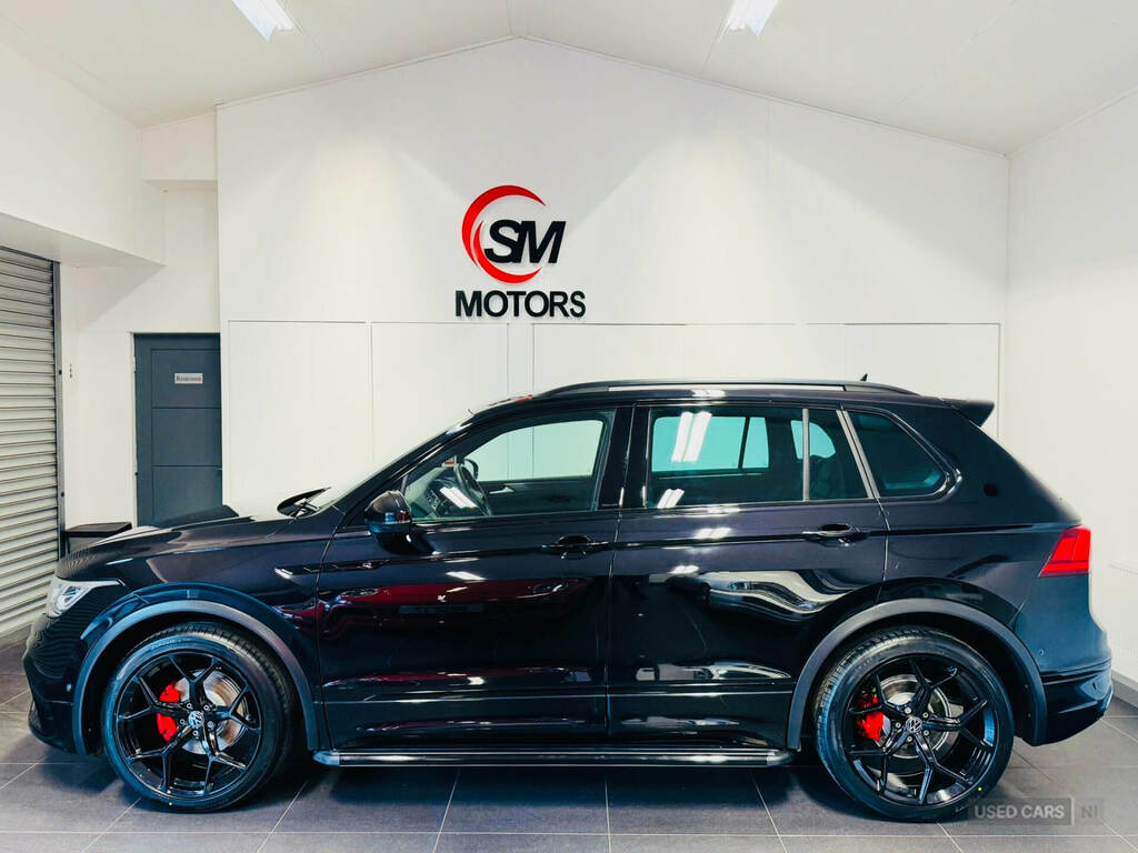 Volkswagen Tiguan 2.0 Tdi R-line Dsg Black #4