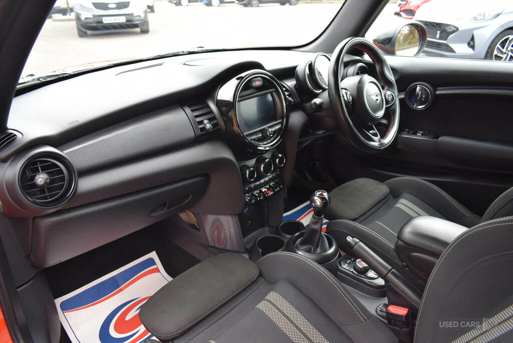 Mini Hatch 1.5 Cooper Sport II XUI1148 Orange #3