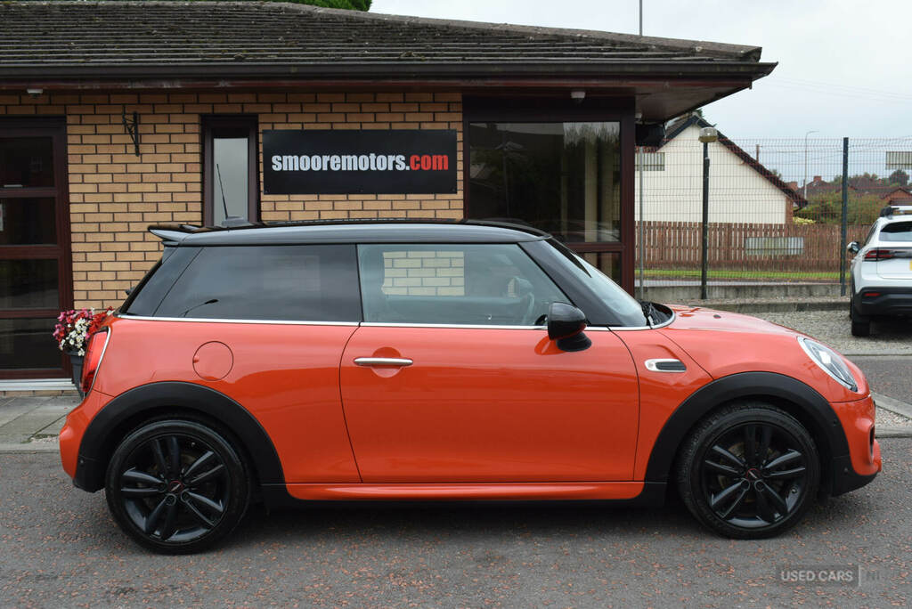 Mini Hatch 1.5 Cooper Sport II XUI1148 Orange #4