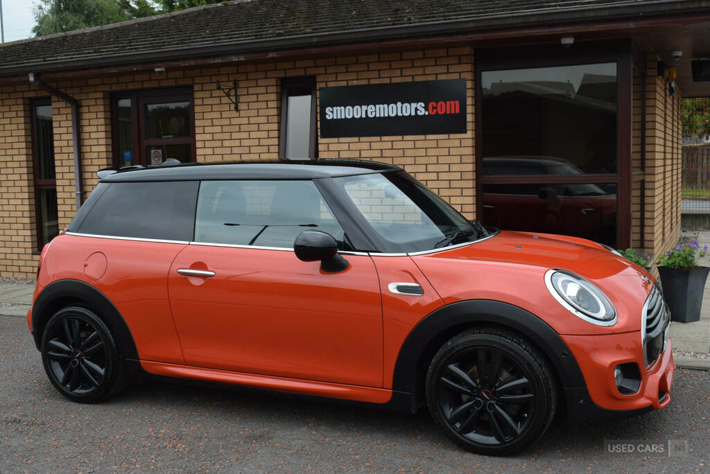 Mini Hatch 1.5 Cooper Sport II XUI1148 Orange #2