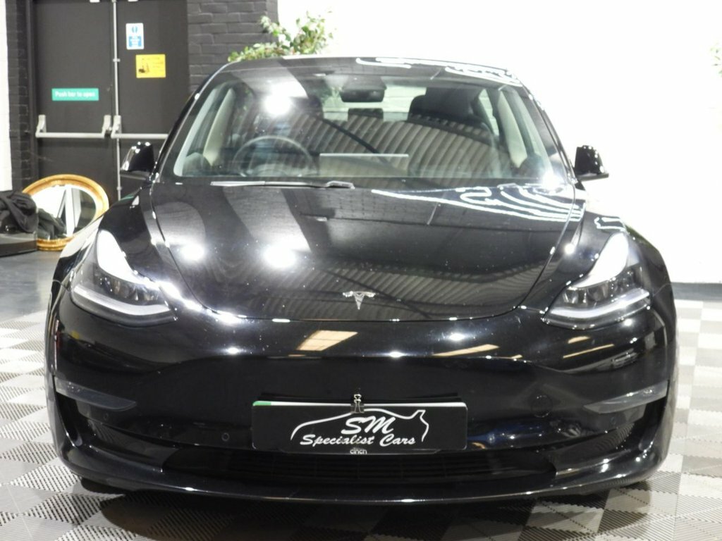 Tesla Model 3 Saloon Black #6