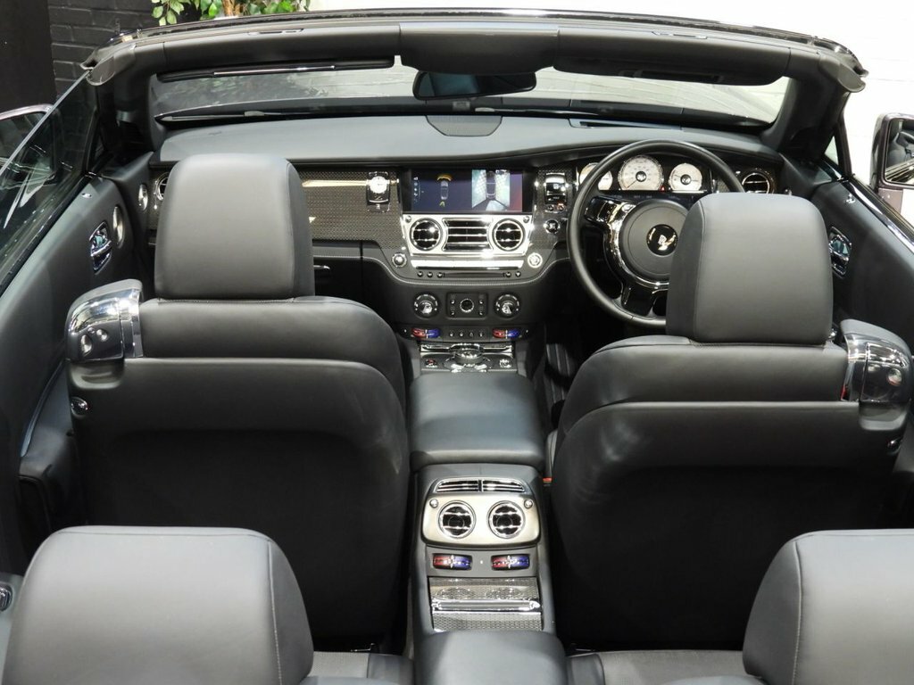 Rolls-Royce Dawn #30