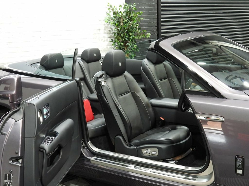 Rolls-Royce Dawn #17