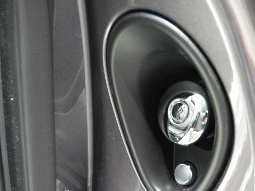 Rolls-Royce Dawn #25