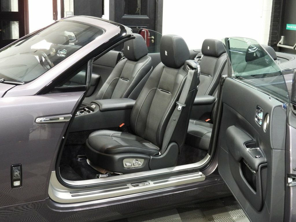 Rolls-Royce Dawn #18