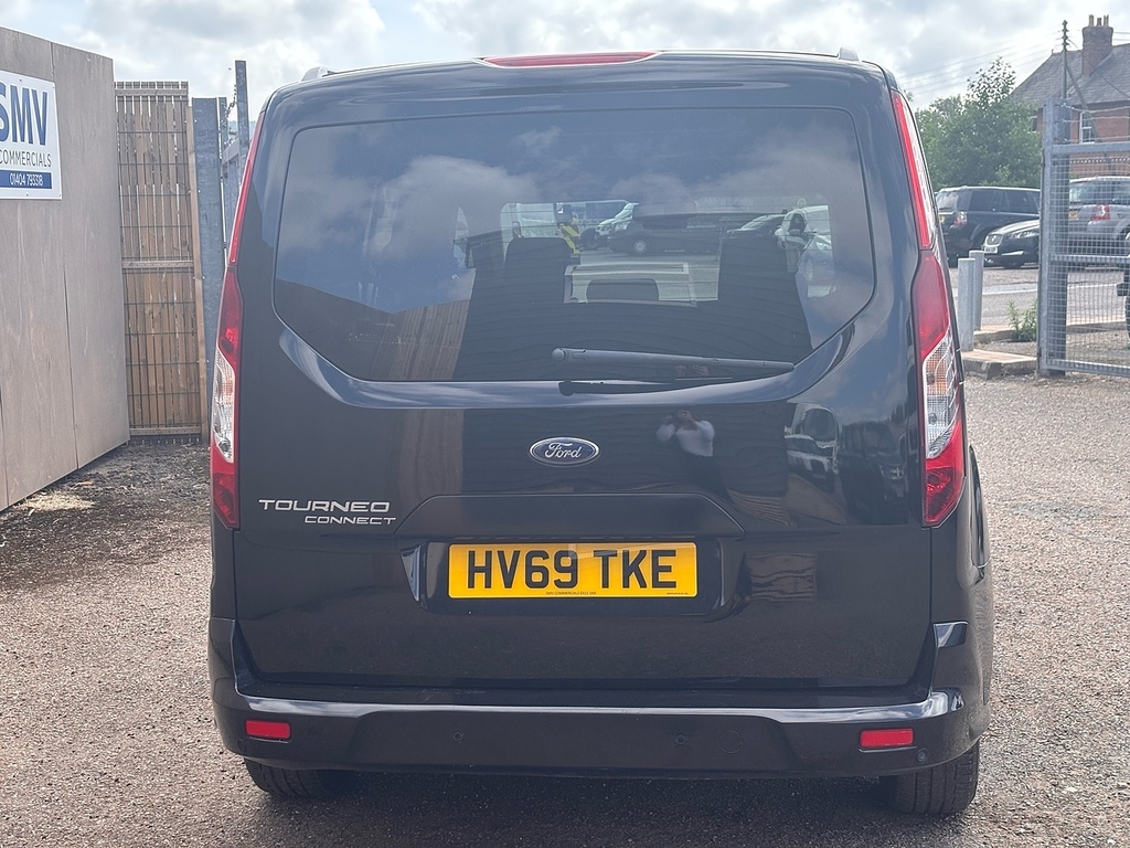 Ford Grand Tourneo Connect Ecoblue Titanium Black #5