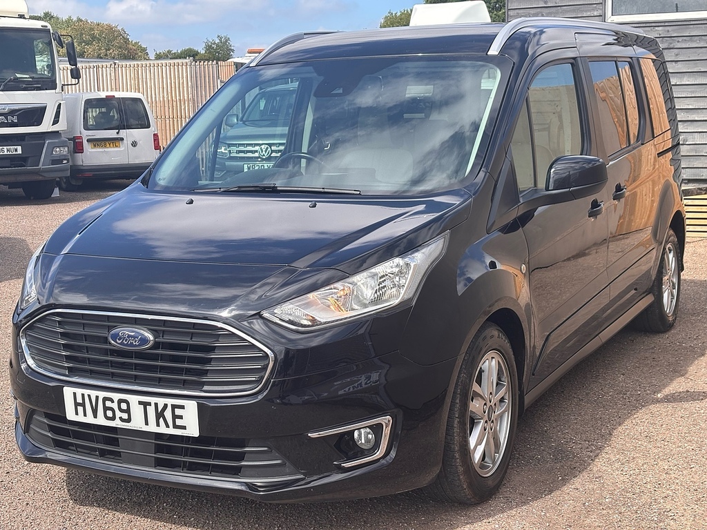 Ford Grand Tourneo Connect Ecoblue Titanium Black #3