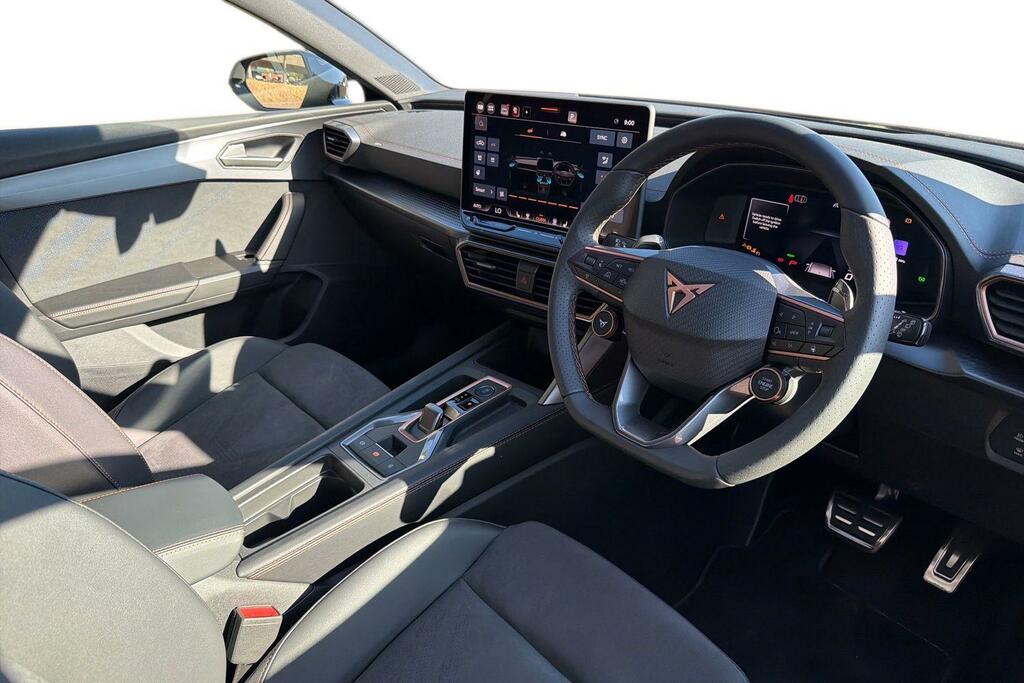 Cupra Leon 1.5 Etsi 150 V2 Dsg KJ26YZU Purple #6