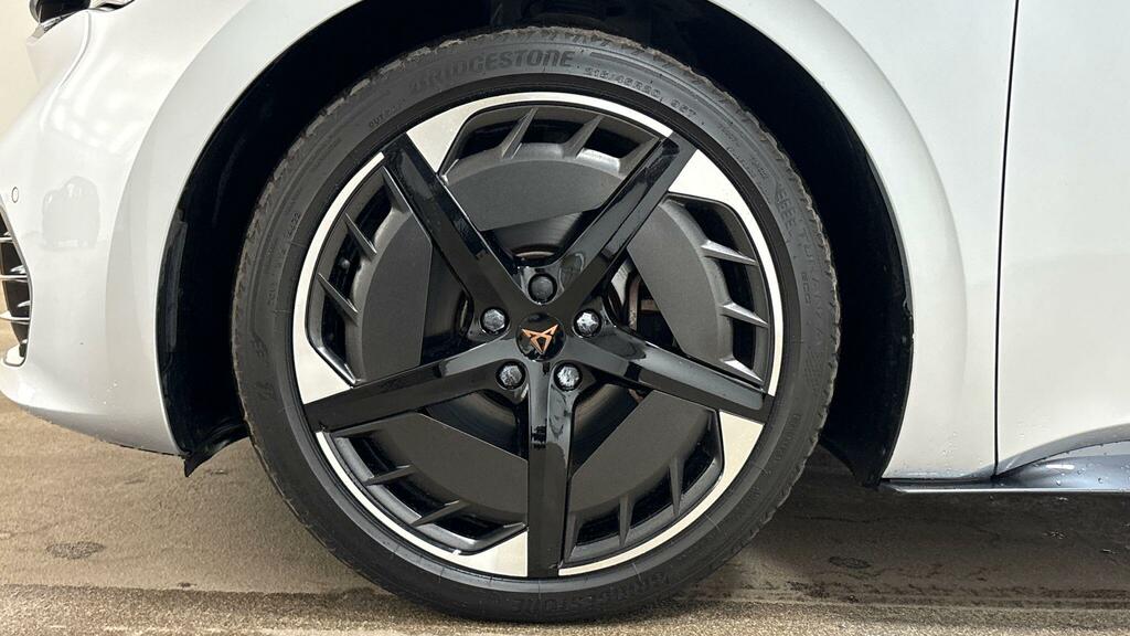 Cupra Born 150Kw V3 58Kwh YD23ETK Silver #6