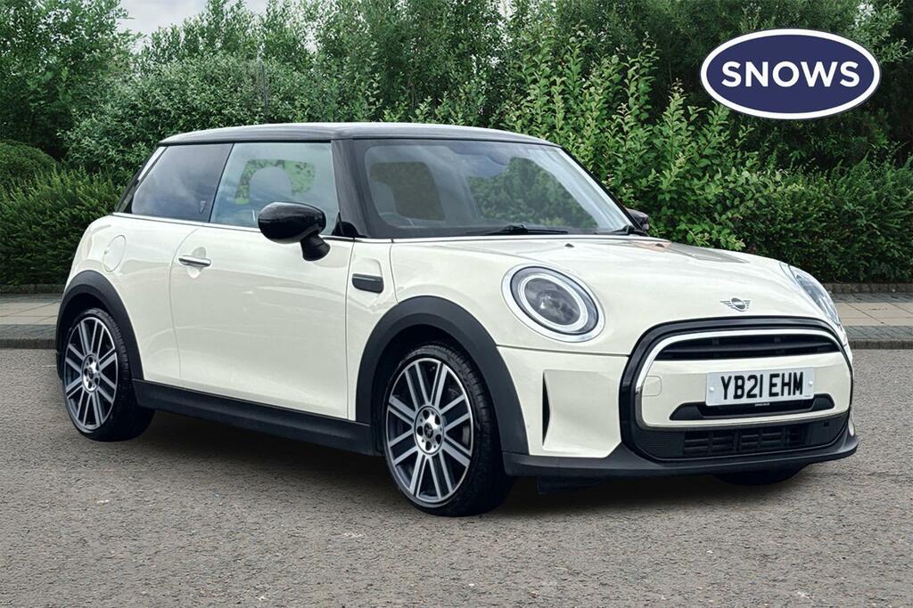 Mini Hatch 1.5 Cooper Exclusive Euro 6 Ss YB21EHM White