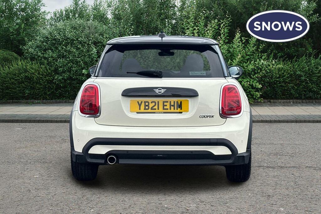 Mini Hatch 1.5 Cooper Exclusive Euro 6 Ss YB21EHM White #4
