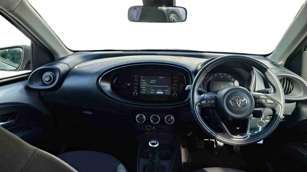 Toyota Aygo X 1.0 Vvt-i Pure Euro 6 Ss WD23KWZ Silver #6