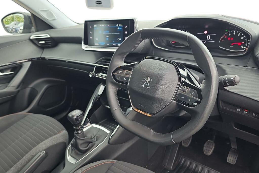 Peugeot 2008 1.2 Puretech Active Premium Euro 6 Ss SM22AFZ Black #6