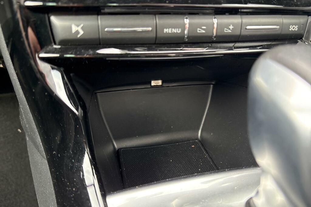 DS DS 3 Hatchback Black #36