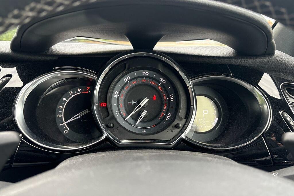 DS DS 3 Hatchback Black #14
